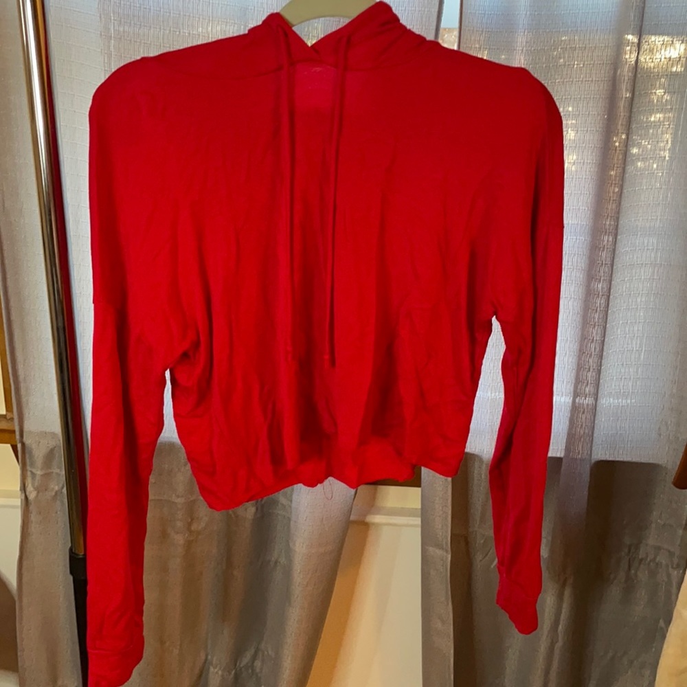 Red crop sweatshirt